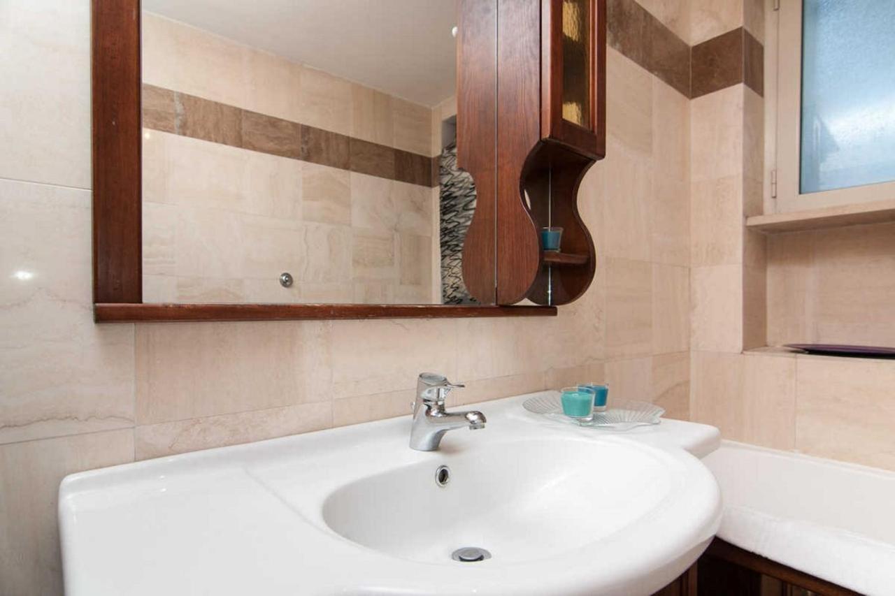 Termini Colosseum Apartment Roma Ngoại thất bức ảnh